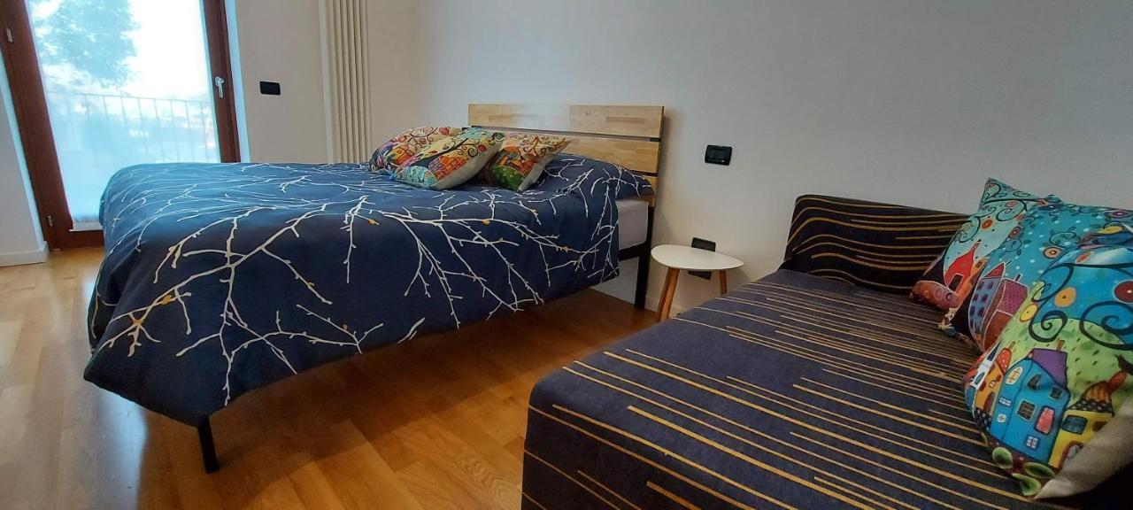 Appartamento Casa Dolcitalia con piscina tra Lazise e Peschiera del Garda Ronchi  Esterno foto